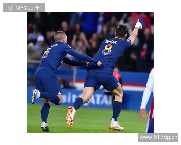 门德斯闪耀登场仅7分钟任意球世界波助巴黎领先