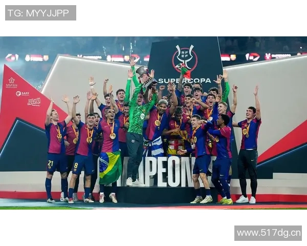 穆尼奥斯回应巴黎转会传闻称为巴萨巴黎皇马曼联效力是梦想