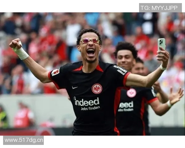 埃基蒂克身披法国队9号球衣有望首发出战引发热议